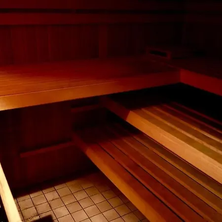 Helle Kellerwohnung Im Gruenen Mit Sauna Colonia Exterior foto