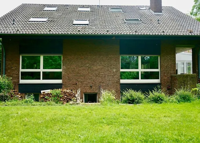 Helle Kellerwohnung Im Gruenen Mit Sauna