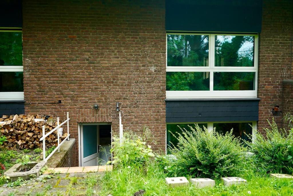 Apartment Helle Kellerwohnung Im Gruenen Mit Sauna Köln
